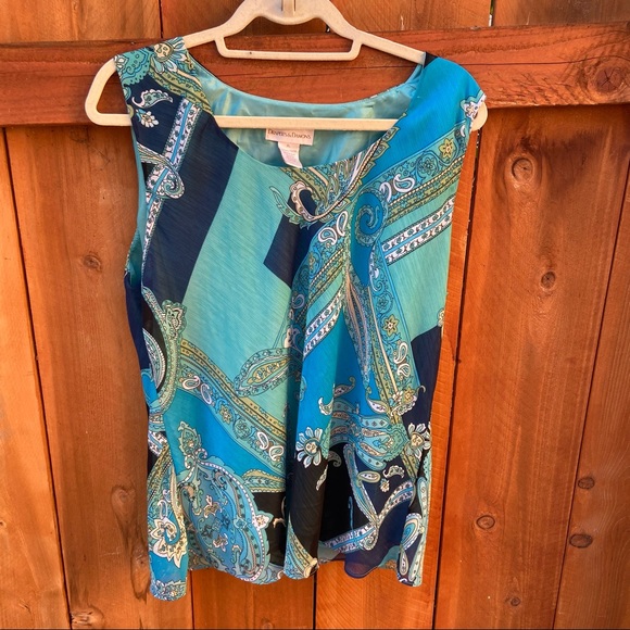 Draper’s and Damon’s 2-piece Flowy coordinated set - Picture 3 of 11